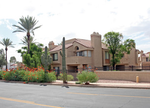 Venetian I & II in Scottsdale, AZ - Building Photo - Building Photo