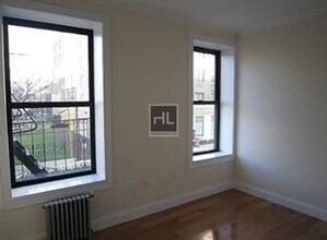 East 100th Street in New York, NY - Building Photo - Building Photo