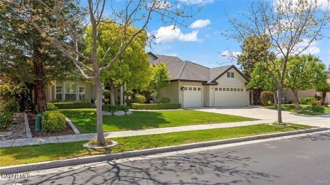 10803 Whitburn St in Bakersfield, CA - Building Photo - Building Photo