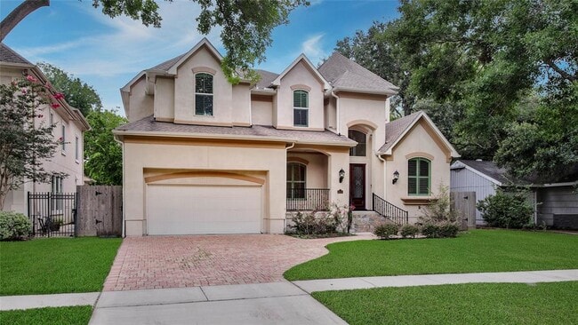 4518 Holt St in Bellaire, TX - Building Photo - Building Photo