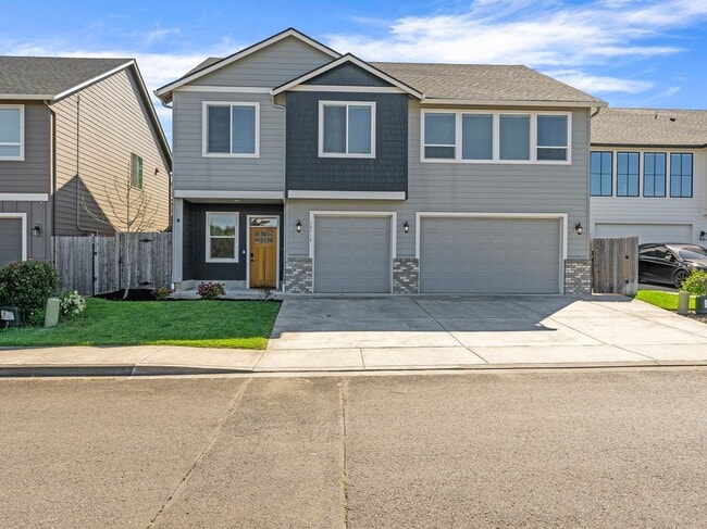 property at 10715 NE 108th Ct