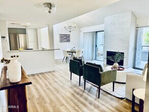 7232 N Vía Camello Del Norte in Scottsdale, AZ - Building Photo - Building Photo