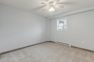 408 Sherman Ave, Unit Garden Apt in Frederick, MD - Building Photo - Building Photo