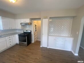 2733 E 18th St in Davenport, IA - Building Photo - Building Photo