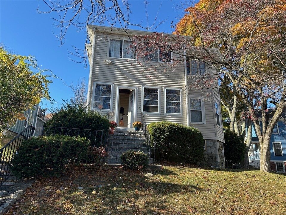 3 Acton St, Unit 1 in Arlington, MA - Building Photo