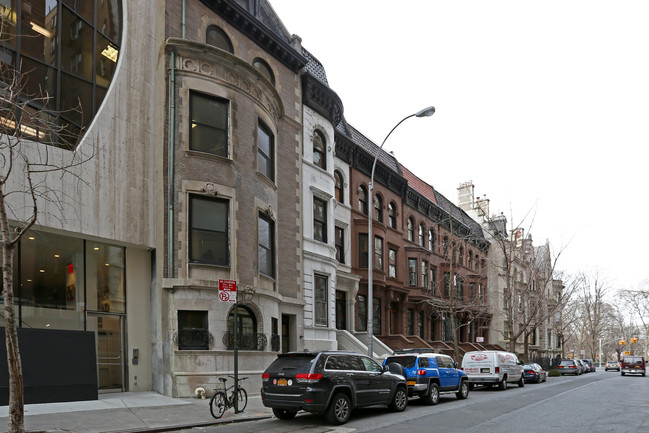 306 W 81st St in New York, NY - Building Photo - Building Photo