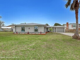 872 Sadnet Cir NE in Palm Bay, FL - Building Photo