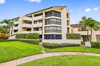 1141 Marine Way E in North Palm Beach, FL - Building Photo - Building Photo