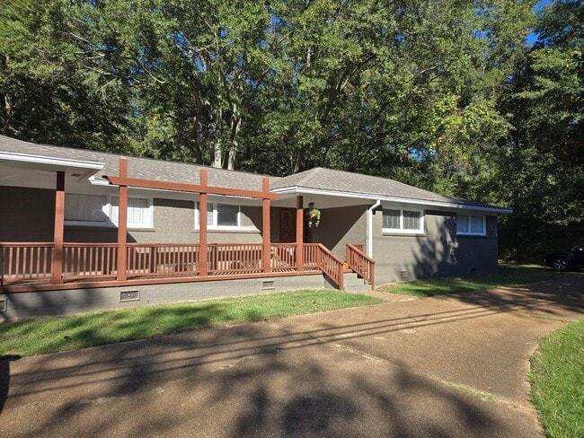 property at 706 S 18th St