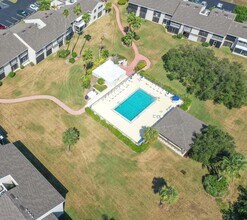3209 S Lakeview Cir in Fort Pierce, FL - Building Photo - Building Photo