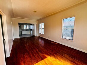 324 W Sepulveda St in Los Angeles, CA - Building Photo - Building Photo