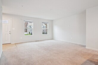 10108 Blansford Way in Baltimore, MD - Foto de edificio - Building Photo