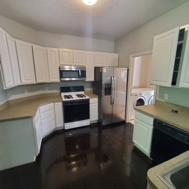property at 2643 Wyndgate Ct