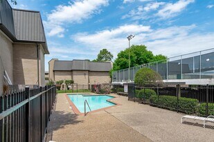 8419 Hearth Dr in Houston, TX - Building Photo