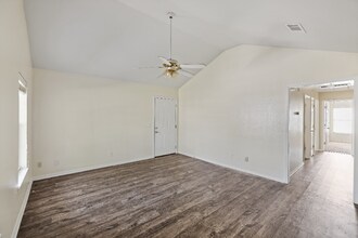 177 Beauregard St in Ponchatoula, LA - Building Photo - Building Photo