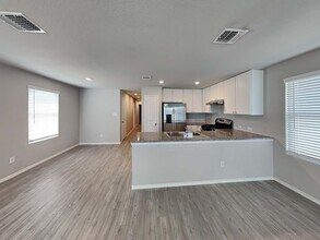 5437 Verdugos Pl in San Antonio, TX - Building Photo - Building Photo