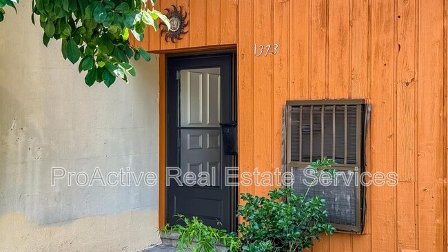 property at 1373 E Tanners Creek Dr
