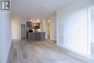 15 Watergarden Dr in Mississauga, ON - Building Photo - Building Photo