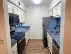 2118 Acklen Ave in Nashville, TN - Building Photo