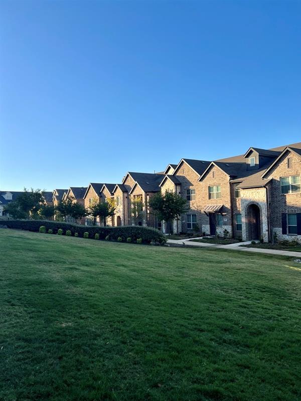 608 Ballustrade Dr in Irving, TX - Building Photo - Building Photo