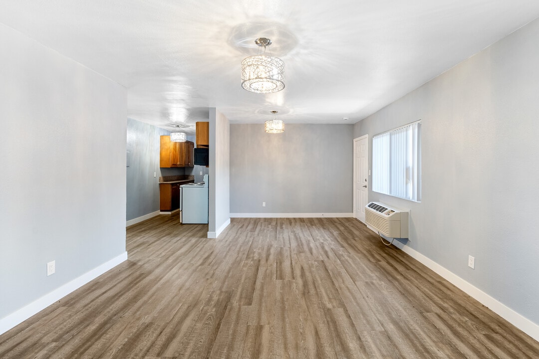 Rose Garden Apartments in San Bernardino, CA - Building Photo