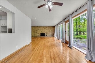 6481 Glenwillow Dr in North Royalton, OH - Building Photo - Building Photo