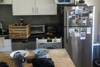 2127 N Dayton St, Unit 308 in Chicago, IL - Building Photo - Building Photo