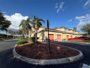 2557 Centergate Dr in Miramar, FL - Building Photo - Building Photo