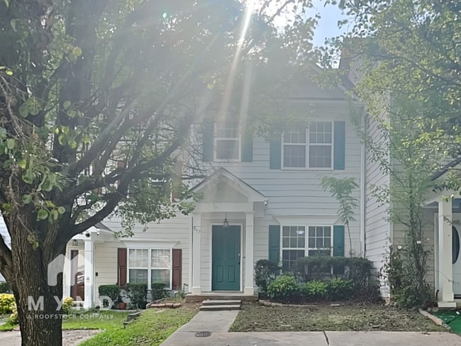property at 857 Glynn Oaks Dr