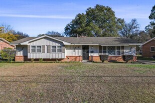 839 Greg Dr in Montgomery, AL - Building Photo