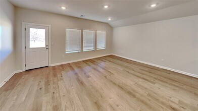 6101 Green Meadow Ln in Oklahoma City, OK - Building Photo - Building Photo