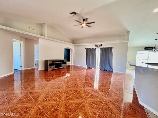 1417 NE 4th Pl
