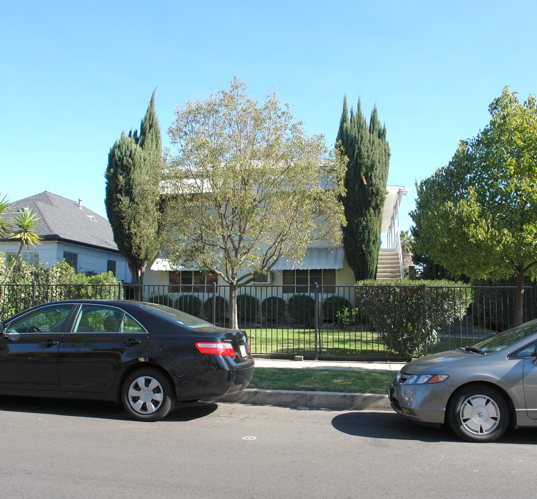 5522 Willow Crest Ave in North Hollywood, CA - Building Photo