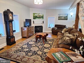 2254 Winchester Rd in Delaplane, VA - Building Photo - Building Photo