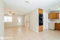 1742 Citrus View Ct in St. Cloud, FL - Foto de edificio - Building Photo