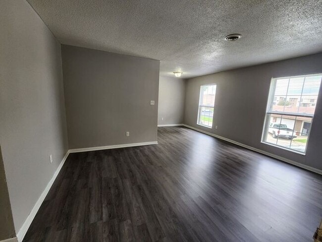 204 W Montgomery St in Brazil, IN - Building Photo - Building Photo