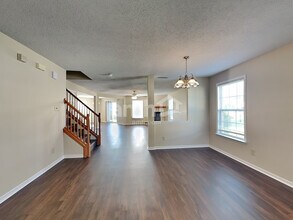 5537 Floating Leaf Dr in Indianapolis, IN - Building Photo - Building Photo