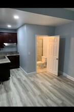 1021 N Townsend Ave-Unit -A in Los Angeles, CA - Foto de edificio - Building Photo