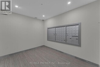 1000 Lackner Blvd in Kitchener, ON - Building Photo - Building Photo