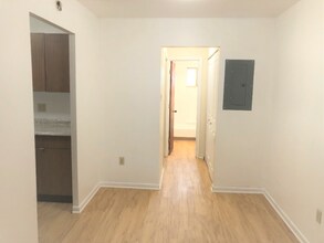 6350 Forward Ave, Unit Unit 25 in Pittsburgh, PA - Foto de edificio - Building Photo