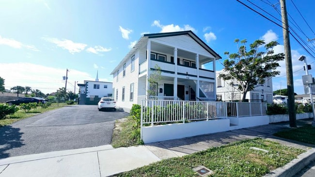 914 10th St in West Palm Beach, FL - Foto de edificio - Building Photo