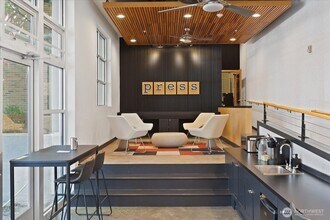 1610 Belmont Ave, Unit 304 in Seattle, WA - Building Photo - Building Photo