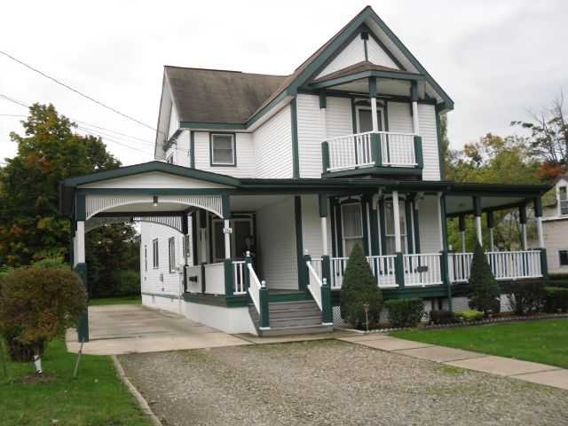 261 E Main St in Springville, NY - Building Photo