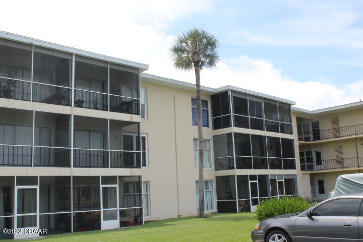 719 S Beach St-Unit -3040 in Daytona Beach, FL - Foto de edificio