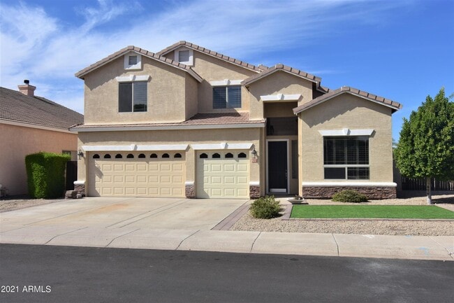 property at 768 E Irma Ln