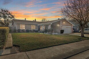 2930 Angel Dr in Stockton, CA - Building Photo