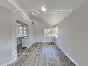 4821 Laguna W Way in Elk Grove, CA - Building Photo - Building Photo