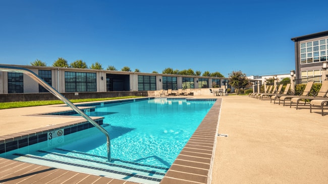 Spur Line Lofts in Richmond, VA - Foto de edificio - Building Photo