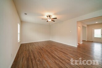 966 Minden Terrace in Fairburn, GA - Foto de edificio - Building Photo