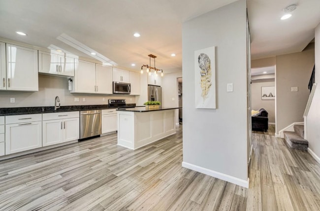 5338 Anchor Ct in Fairfax, VA - Foto de edificio - Building Photo